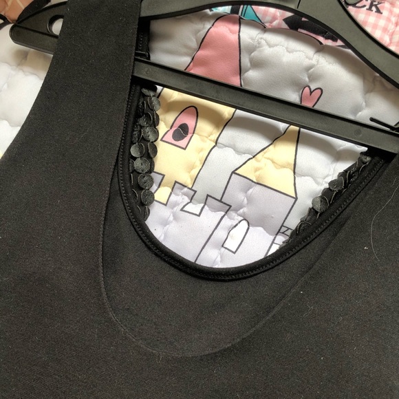 Chic dress . Full of details. - Picture 5 of 5